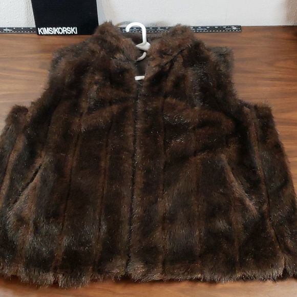 Cato Faux Fur Reversible Vest Size 22/24W - Picture 11 of 11
